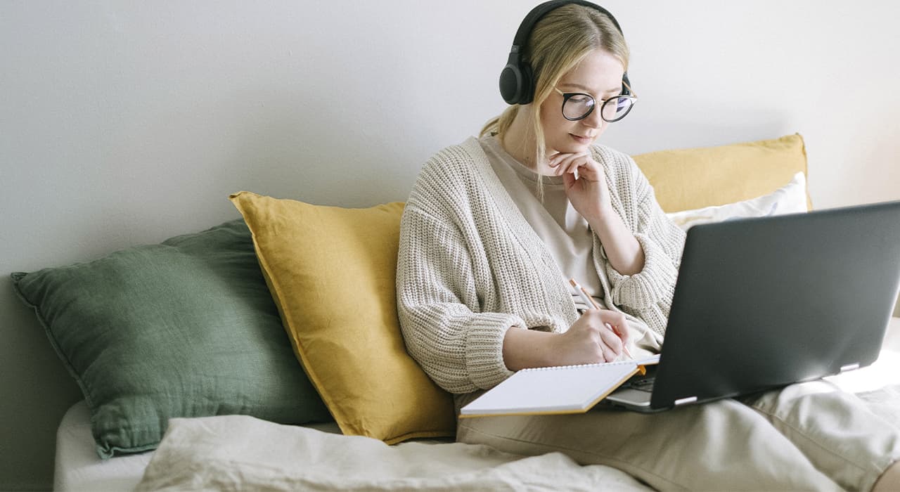 Benefits of working as an online employee